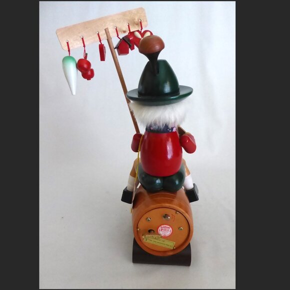 NEW 14” STEINBACH GERMANY OKTOBERFEST MUSIC BOX WOOD SMOKER BEER BARREL - Picture 7 of 16